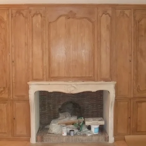 Boiserie Louis XV restaurée et installée par l'entreprise Rémy Motte