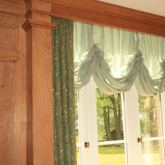 Boiserie directoire restaurée et installée par l'entreprise Rémy Motte