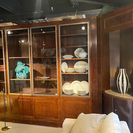 Boiserie Art Déco visible au showroom Rémy Motte antiquaire décorateur